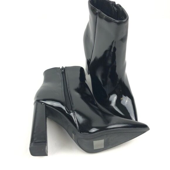 Women's Bamboo Harper Pointed Toe Faux Patent Leather Ankle Bootie Black - Picture 9 of 10